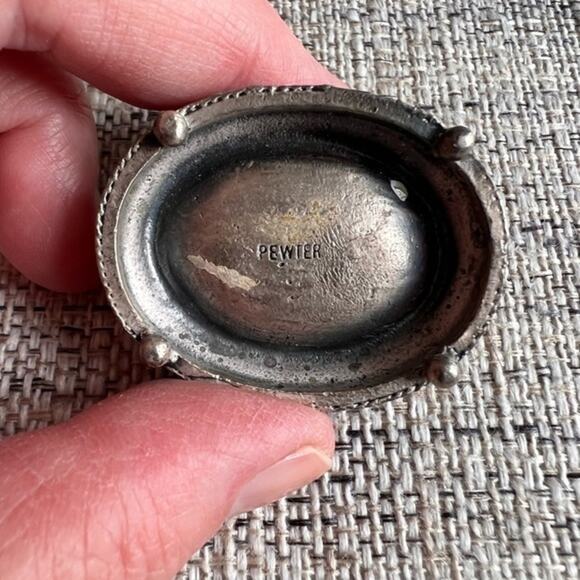 Vintage‎ Pewter Miniature Casserole Dish with Spoon Doll House - Picture 4 of 10
